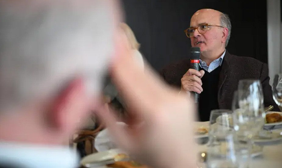 O nosso Estado está doente. Precisa de fazer uma reflexão